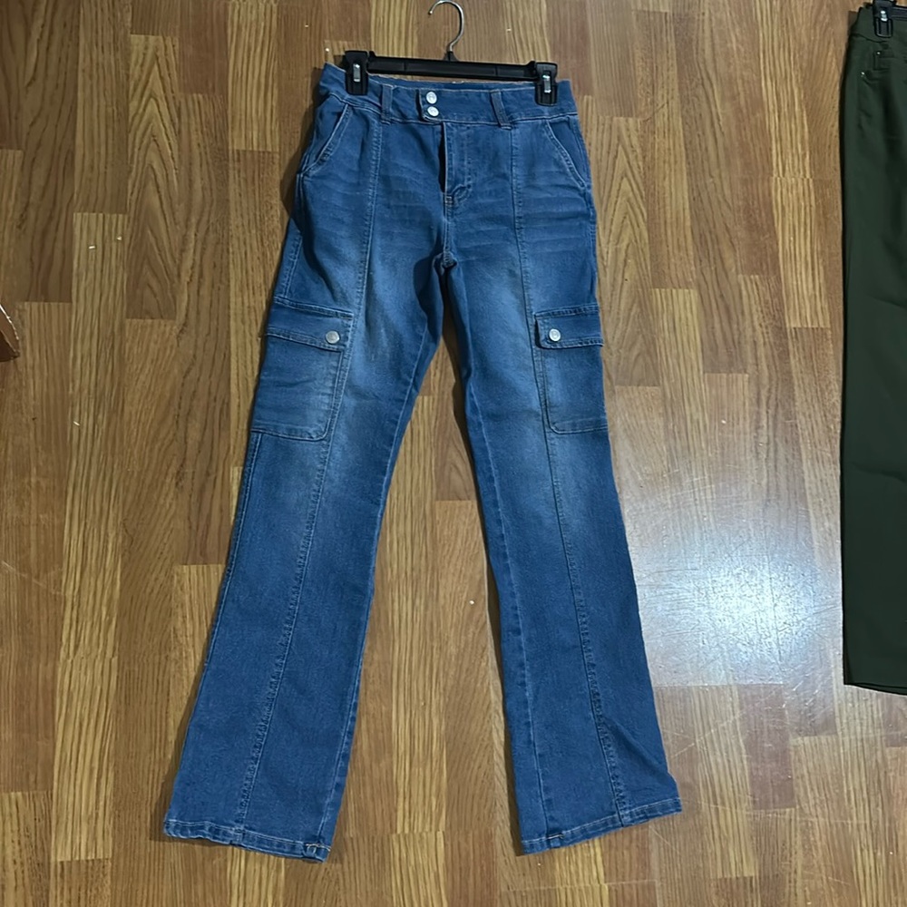 Sz 5 Almost Famous Cargo Jeans - worn a couple times